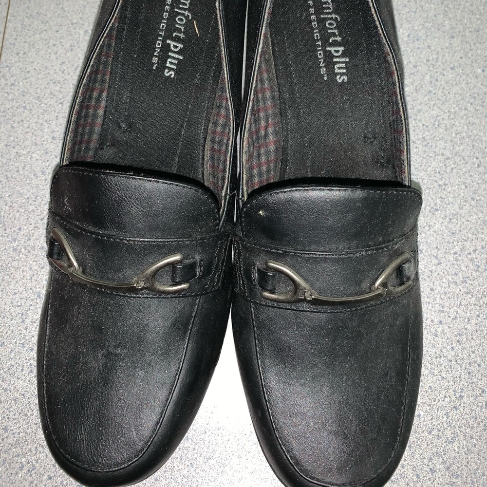 Black work dress shoes